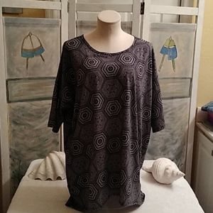 LuLaRoe Woman's long blouse